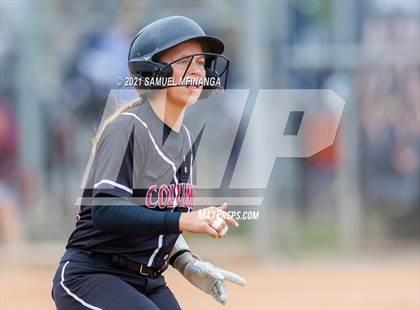 Thumbnail 2 in Lincoln Northeast vs. Columbus photogallery.