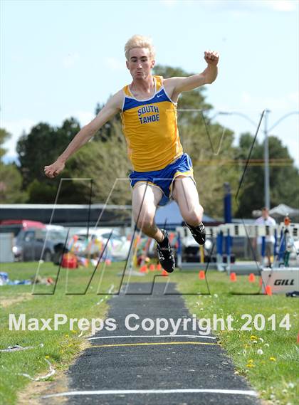 Thumbnail 2 in Reed Sparks Rotary Invitational photogallery.