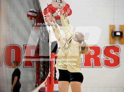 Thumbnail 3 in San Tan Foothills vs Show Low (Florence Invitational) photogallery.