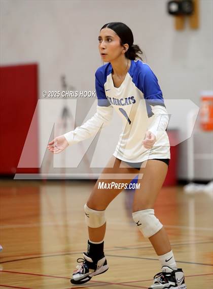 Thumbnail 3 in San Tan Foothills vs Show Low (Florence Invitational) photogallery.