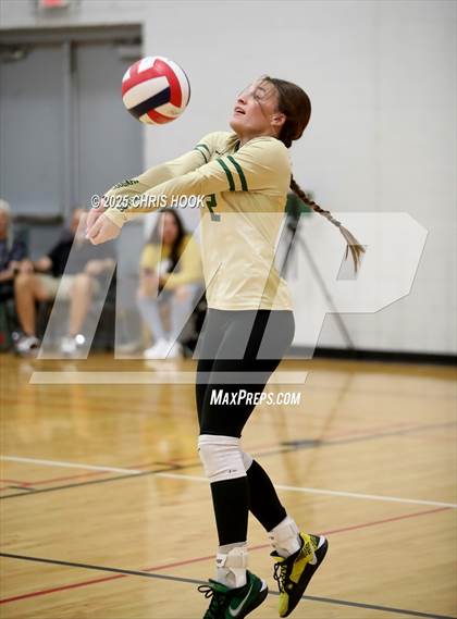Thumbnail 2 in San Tan Foothills vs Show Low (Florence Invitational) photogallery.