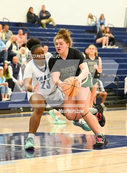 Thumbnail 1 in Valor Christian vs. Mountain Vista (CHSAA 6A First Round) photogallery.
