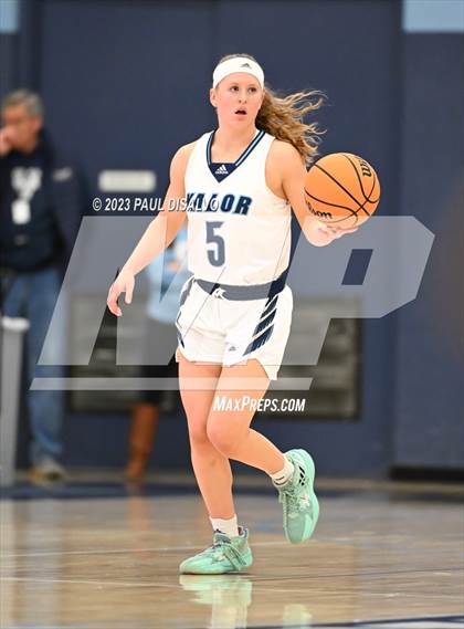 Thumbnail 2 in Valor Christian vs. Mountain Vista (CHSAA 6A First Round) photogallery.