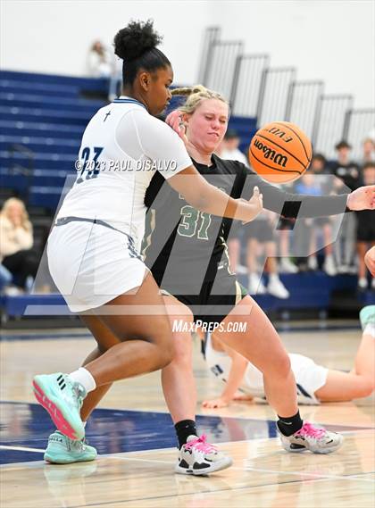 Thumbnail 1 in Valor Christian vs. Mountain Vista (CHSAA 6A First Round) photogallery.