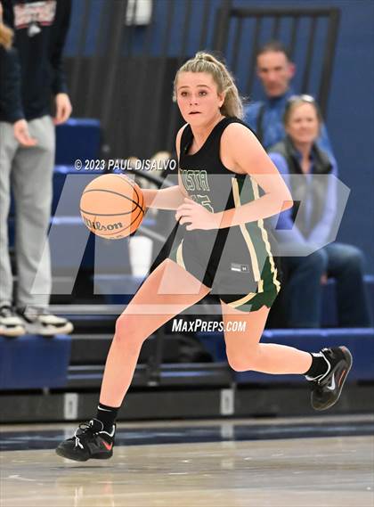 Thumbnail 3 in Valor Christian vs. Mountain Vista (CHSAA 6A First Round) photogallery.