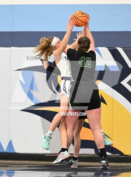 Thumbnail 2 in Valor Christian vs. Mountain Vista (CHSAA 6A First Round) photogallery.