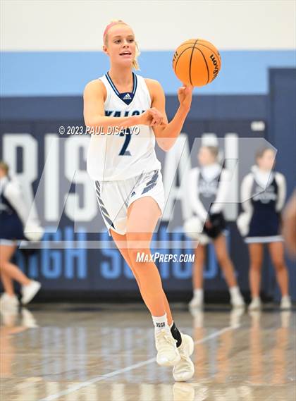 Thumbnail 1 in Valor Christian vs. Mountain Vista (CHSAA 6A First Round) photogallery.