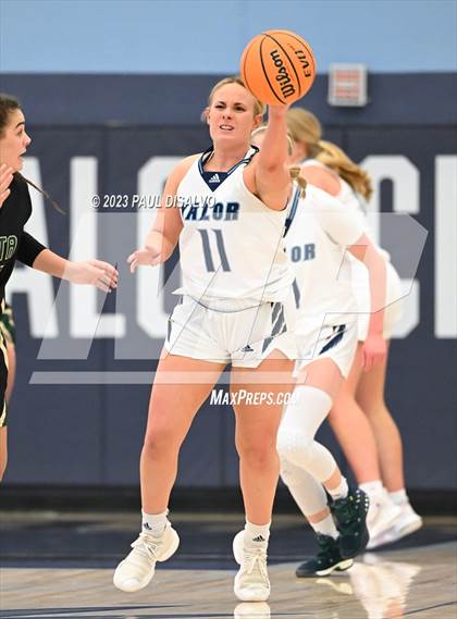 Thumbnail 3 in Valor Christian vs. Mountain Vista (CHSAA 6A First Round) photogallery.