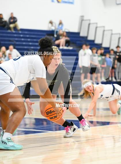 Thumbnail 2 in Valor Christian vs. Mountain Vista (CHSAA 6A First Round) photogallery.