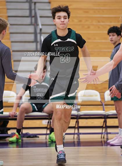 Thumbnail 3 in Windsor vs. Summit photogallery.