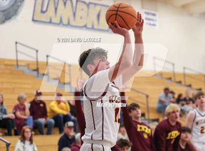 Thumbnail 2 in Windsor vs. Summit photogallery.