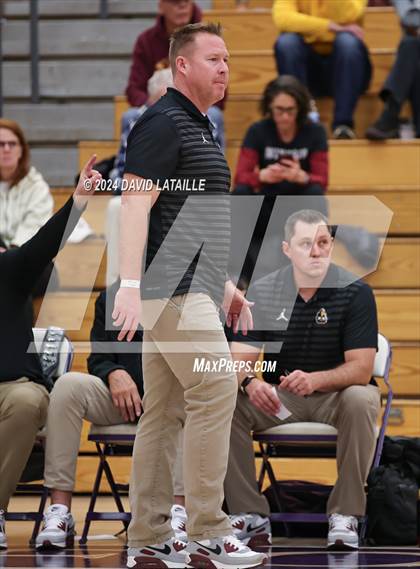 Thumbnail 1 in Windsor vs. Summit photogallery.