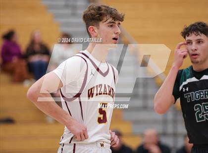 Thumbnail 3 in Windsor vs. Summit photogallery.