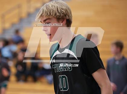 Thumbnail 1 in Windsor vs. Summit photogallery.