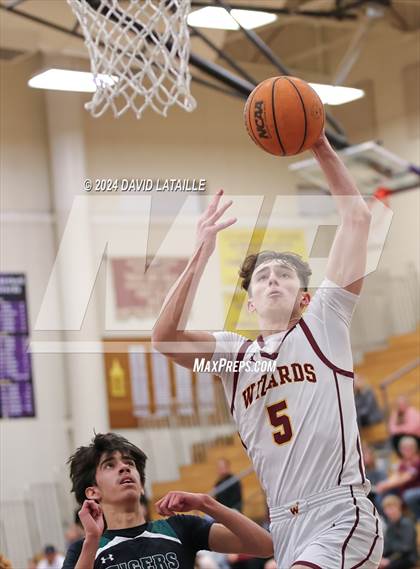 Thumbnail 1 in Windsor vs. Summit photogallery.