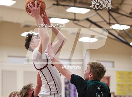 Thumbnail 1 in Windsor vs. Summit photogallery.