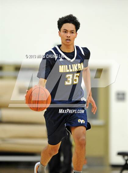 Thumbnail 1 in Trabuco Hills vs. Millikan (Tustin Holiday Classic) photogallery.
