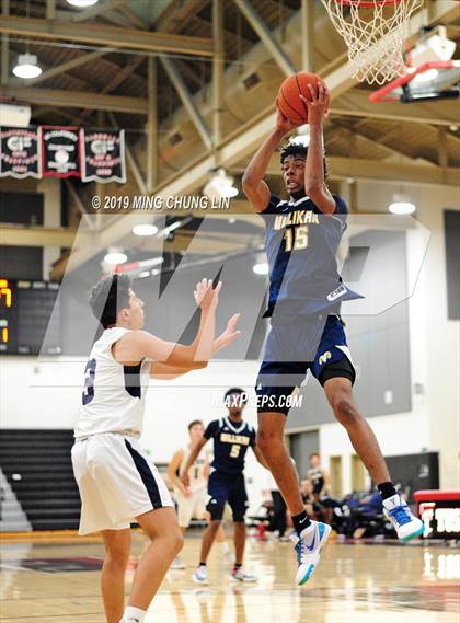 Thumbnail 3 in Trabuco Hills vs. Millikan (Tustin Holiday Classic) photogallery.