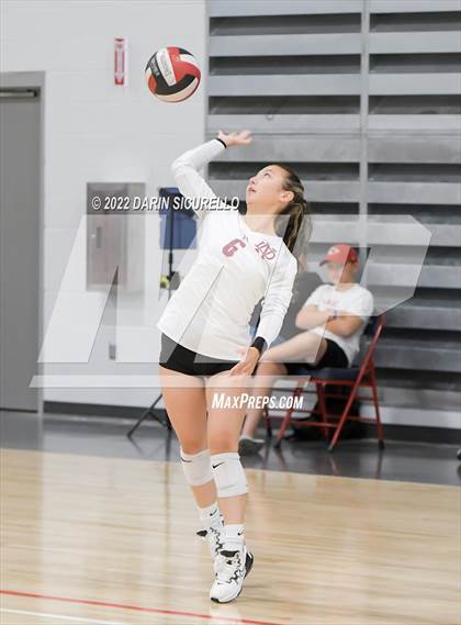 Thumbnail 2 in Village Christian vs. North Douglas (Nike TOC Southwest) photogallery.