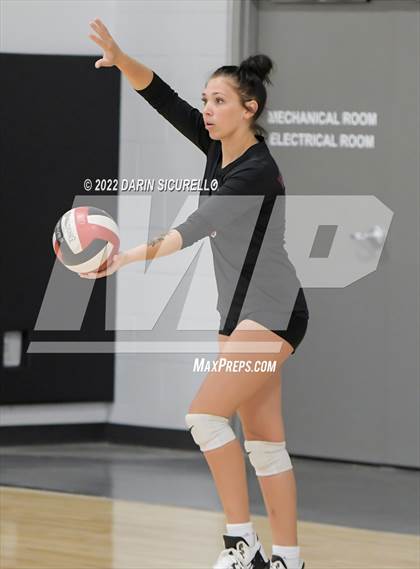 Thumbnail 3 in Village Christian vs. North Douglas (Nike TOC Southwest) photogallery.