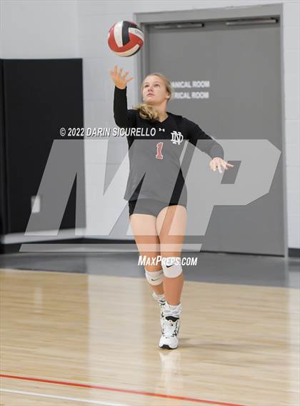 Thumbnail 2 in Village Christian vs. North Douglas (Nike TOC Southwest) photogallery.