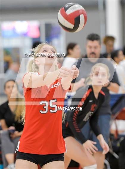Thumbnail 3 in Village Christian vs. North Douglas (Nike TOC Southwest) photogallery.