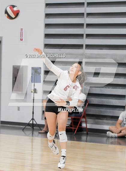 Thumbnail 1 in Village Christian vs. North Douglas (Nike TOC Southwest) photogallery.