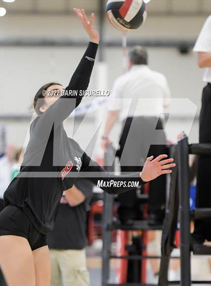 Thumbnail 3 in Village Christian vs. North Douglas (Nike TOC Southwest) photogallery.