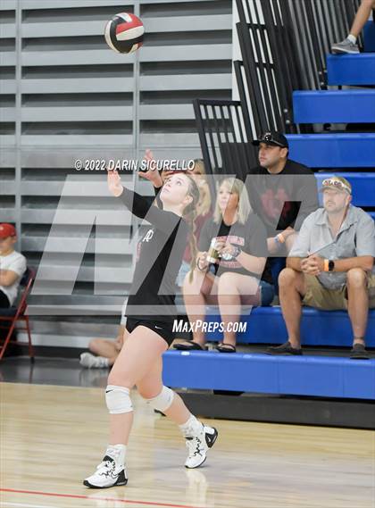 Thumbnail 1 in Village Christian vs. North Douglas (Nike TOC Southwest) photogallery.