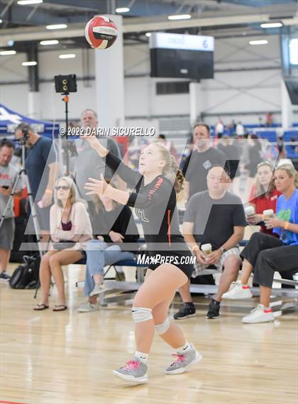 Thumbnail 3 in Village Christian vs. North Douglas (Nike TOC Southwest) photogallery.