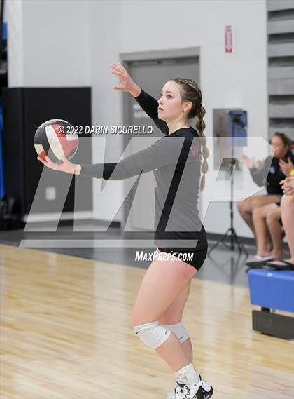 Thumbnail 1 in Village Christian vs. North Douglas (Nike TOC Southwest) photogallery.