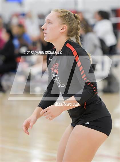 Thumbnail 2 in Village Christian vs. North Douglas (Nike TOC Southwest) photogallery.