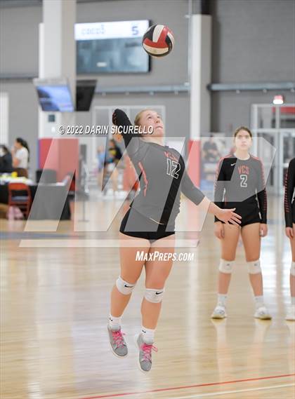 Thumbnail 2 in Village Christian vs. North Douglas (Nike TOC Southwest) photogallery.