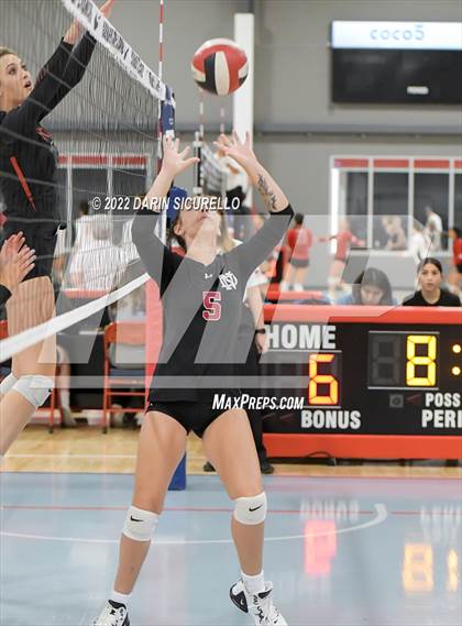 Thumbnail 1 in Village Christian vs. North Douglas (Nike TOC Southwest) photogallery.