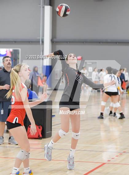 Thumbnail 3 in Village Christian vs. North Douglas (Nike TOC Southwest) photogallery.