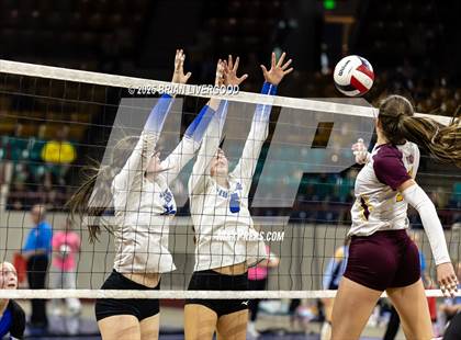 Thumbnail 1 in Alamosa vs. The Village (CHSAA 3A Third Round) photogallery.