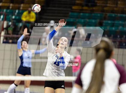 Thumbnail 3 in Alamosa vs. The Village (CHSAA 3A Third Round) photogallery.