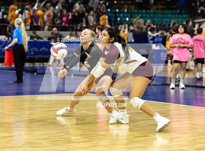Thumbnail 2 in Alamosa vs. The Village (CHSAA 3A Third Round) photogallery.