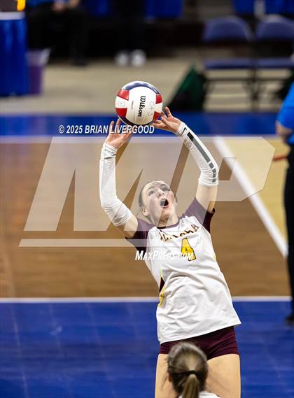 Thumbnail 3 in Alamosa vs. The Village (CHSAA 3A Third Round) photogallery.