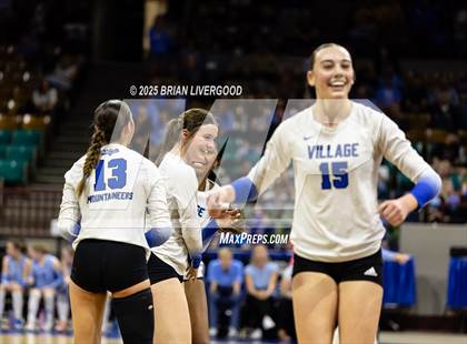 Thumbnail 3 in Alamosa vs. The Village (CHSAA 3A Third Round) photogallery.