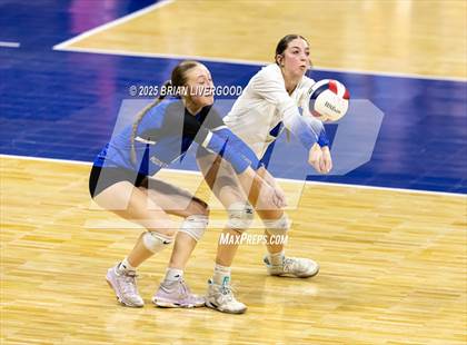 Thumbnail 3 in Alamosa vs. The Village (CHSAA 3A Third Round) photogallery.