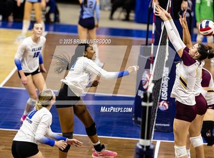 Thumbnail 3 in Alamosa vs. The Village (CHSAA 3A Third Round) photogallery.