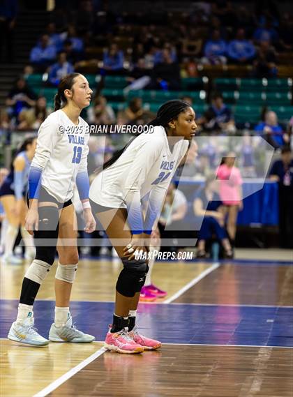 Thumbnail 3 in Alamosa vs. The Village (CHSAA 3A Third Round) photogallery.