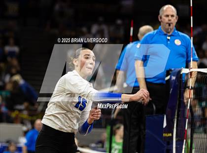 Thumbnail 2 in Alamosa vs. The Village (CHSAA 3A Third Round) photogallery.