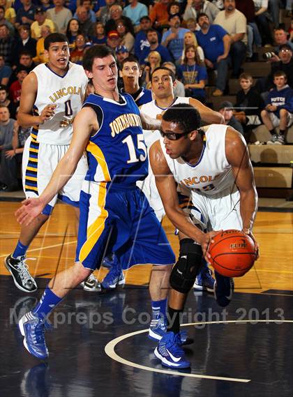 Thumbnail 1 in Johnsonburg vs. Lincoln Park Performing Arts (PIAA Class A Western Final) photogallery.