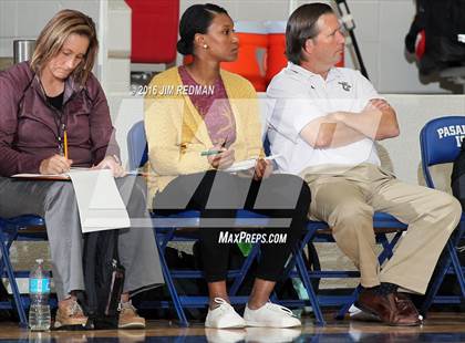 Thumbnail 2 in Sam Rayburn vs. Deer Park (McDonld's Texas Invitational) photogallery.