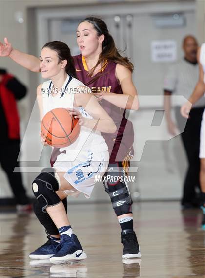 Thumbnail 1 in Sam Rayburn vs. Deer Park (McDonld's Texas Invitational) photogallery.