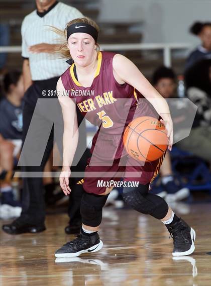 Thumbnail 2 in Sam Rayburn vs. Deer Park (McDonld's Texas Invitational) photogallery.