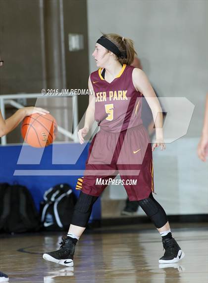 Thumbnail 3 in Sam Rayburn vs. Deer Park (McDonld's Texas Invitational) photogallery.