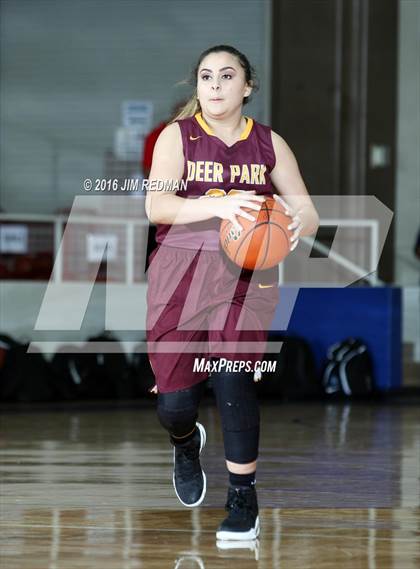 Thumbnail 3 in Sam Rayburn vs. Deer Park (McDonld's Texas Invitational) photogallery.